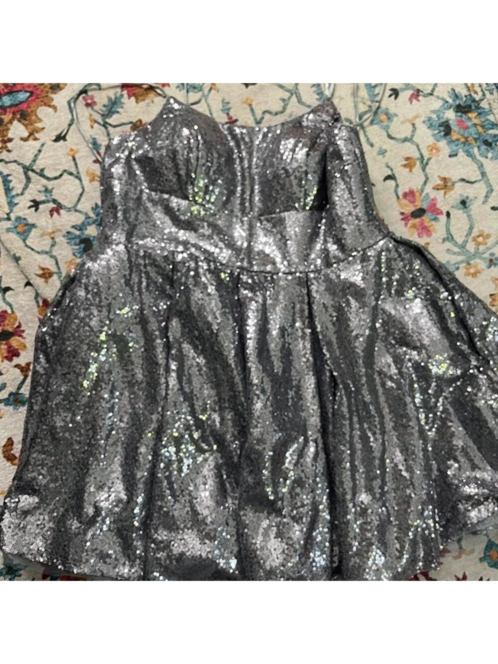 Silver sequin dress —>Size M can be adjusted to fit...